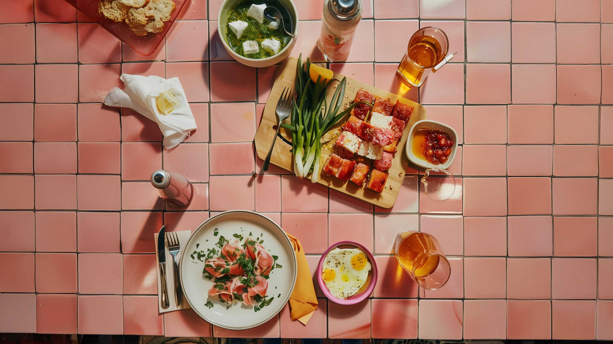 Kitchen & Dining