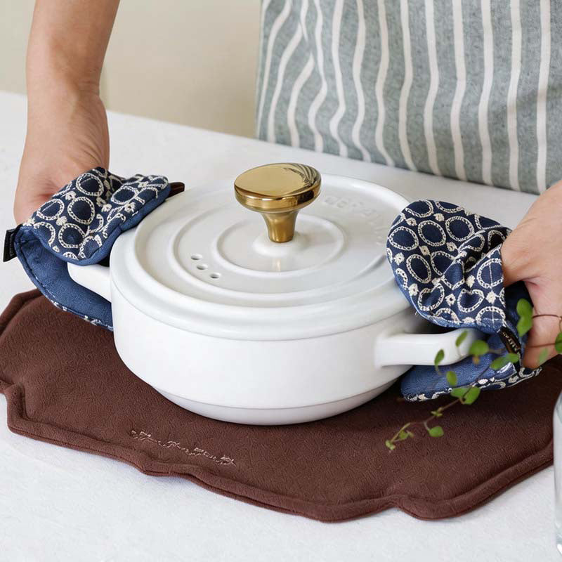 CouldNook Embroidered Oval Pot Holder - Heat Resistant Pinch Mitt for Dutch Ovens