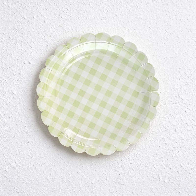 CouldNook Scalloped Paper Plates - Gingham Checks Or Colored Borders