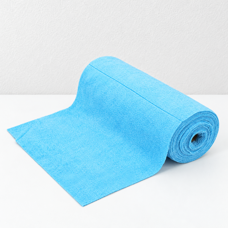 Tear-Off Microfiber Cleaning Cloths on a Roll