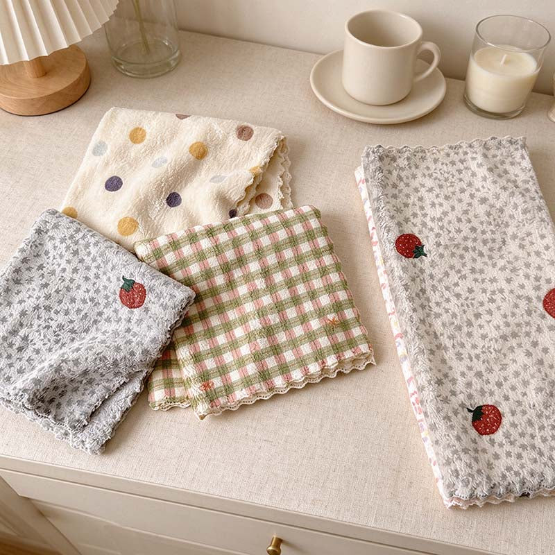 CouldNook Patterned Cleaning Cloth Set - Four Pieces And Wavy Edges