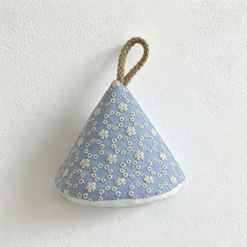 CouldNook Triangular Pot Handle Cap - Aesthetic insulated Kitchen Grip