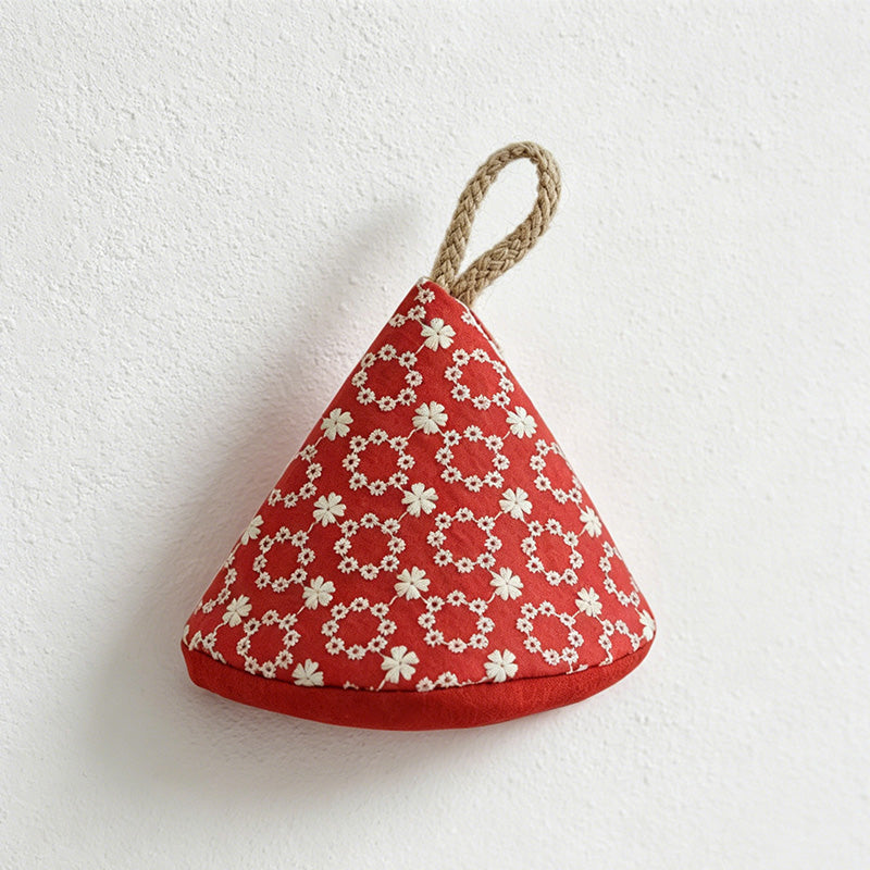 CouldNook Triangular Pot Handle Cap - Aesthetic insulated Kitchen Grip