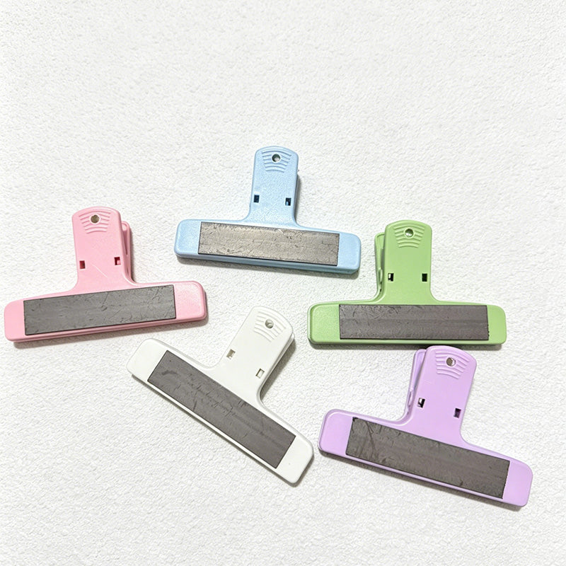 CouldNook Magnetic Hello Bag Clip - Fridge Storage Accent