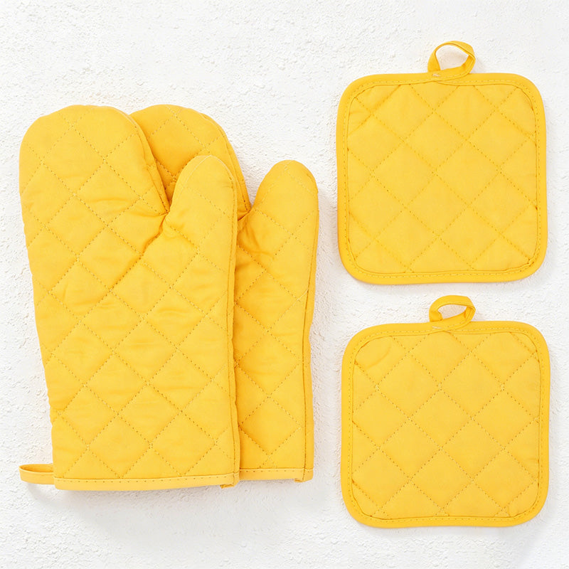 CouldNook Quilted Oven Mitt & Pot Holder Set - Kitchen Resistant Cooking Accessory