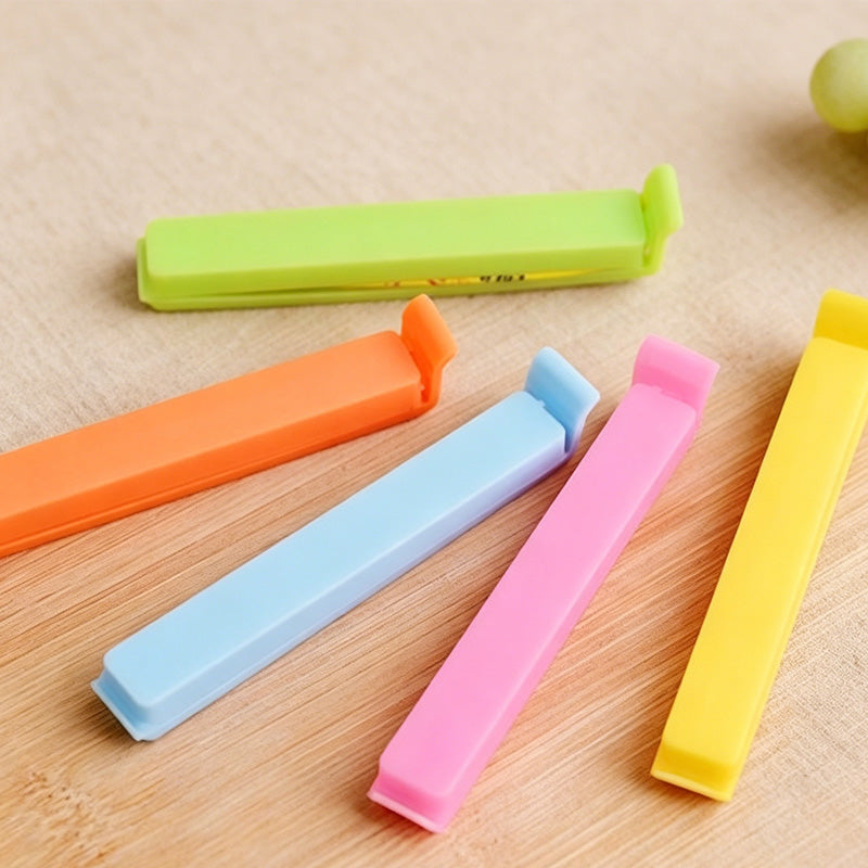 CouldNook 11cm Food Bag Sealing Clip - Kitchen Storage Clip (Random Color)