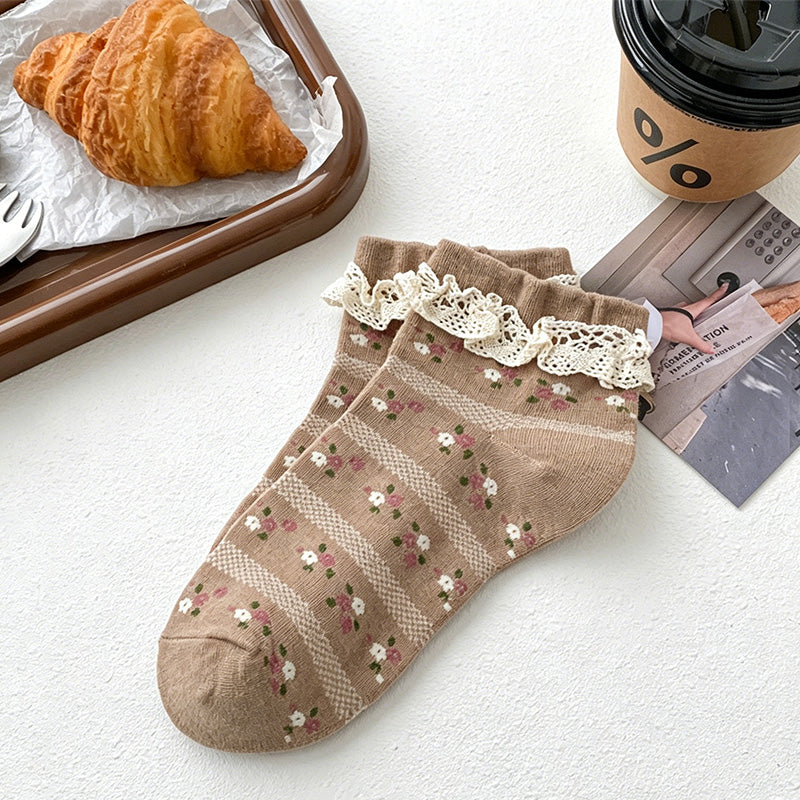 CouldNook Dainty Floral Crew Socks - Everyday Gift Accessory
