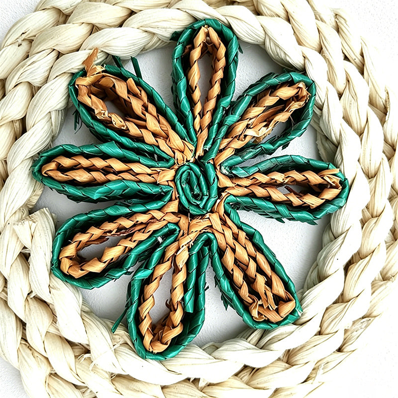 CouldNook Flower Shape Corn Woven Mat - Aesthetic Natural Placemat