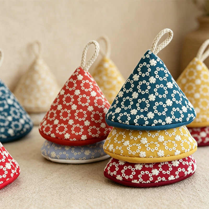 CouldNook Triangular Pot Handle Cap - Aesthetic insulated Kitchen Grip