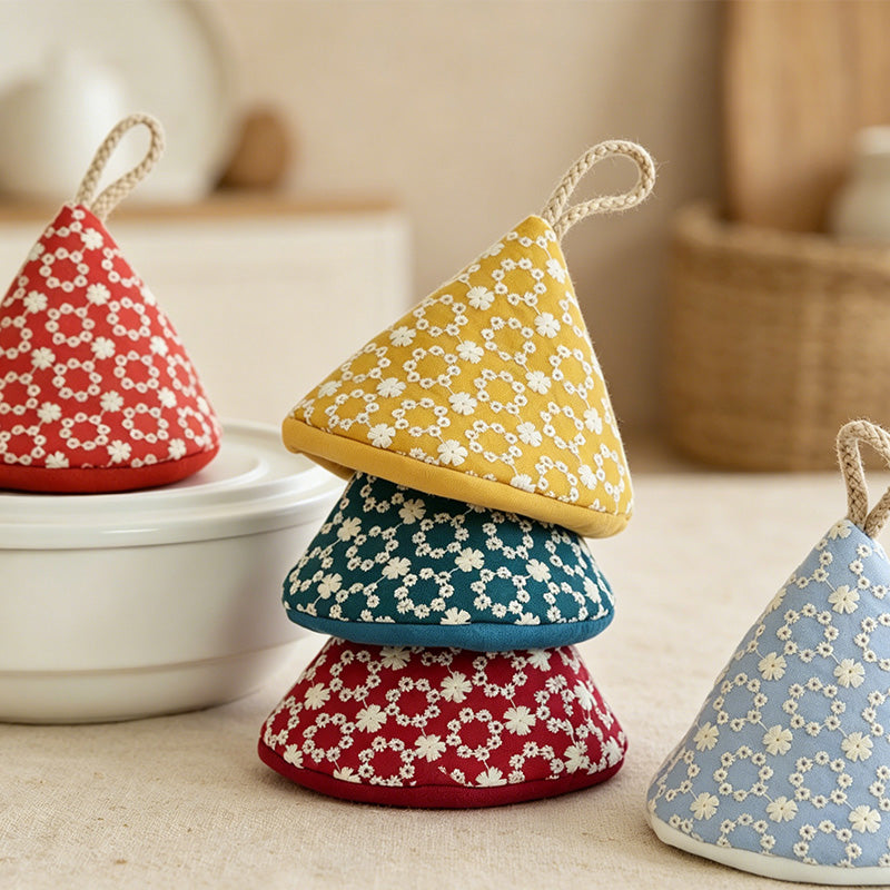 CouldNook Triangular Pot Handle Cap - Aesthetic insulated Kitchen Grip