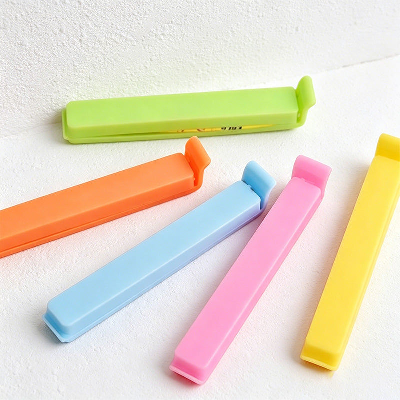 CouldNook 11cm Food Bag Sealing Clip - Kitchen Storage Clip (Random Color)