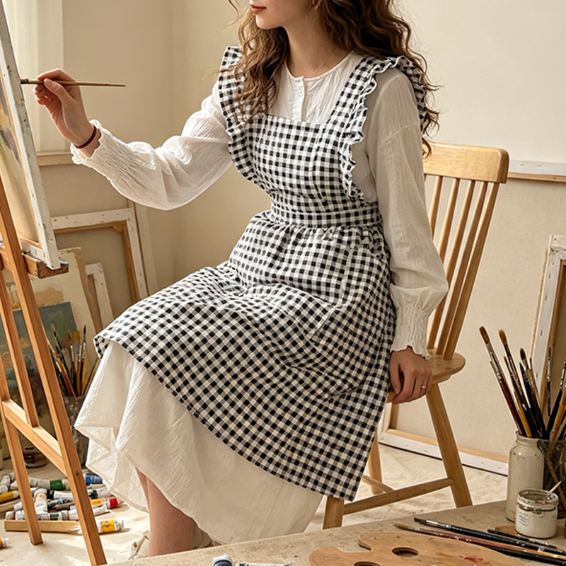CouldNook Gingham Crossback Apron - Heart Pocket Garden Layer