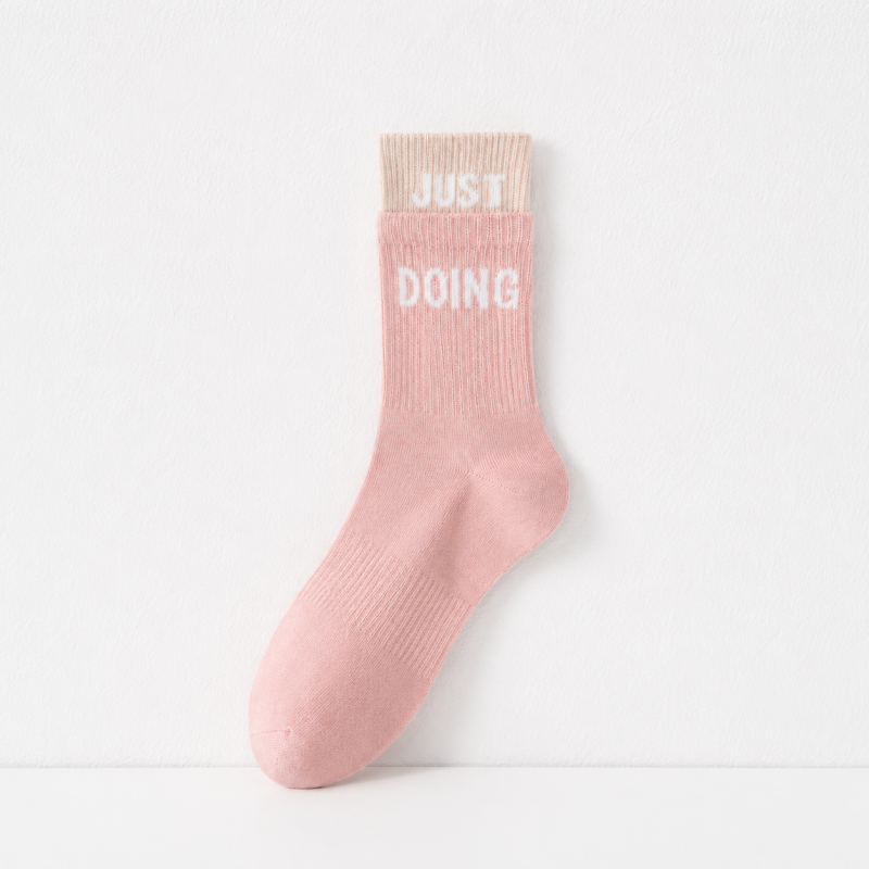 CouldNook Contrast Cuff Low Cut Socks - Sneaker Drawer Accent