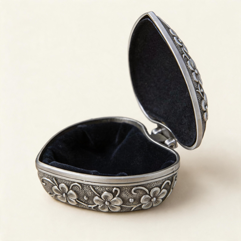 CouldNook Romantic Heart Wedding Box - Aesthetic Rose Engraved Ring Case (小胡0602-8ZA7HOB28)