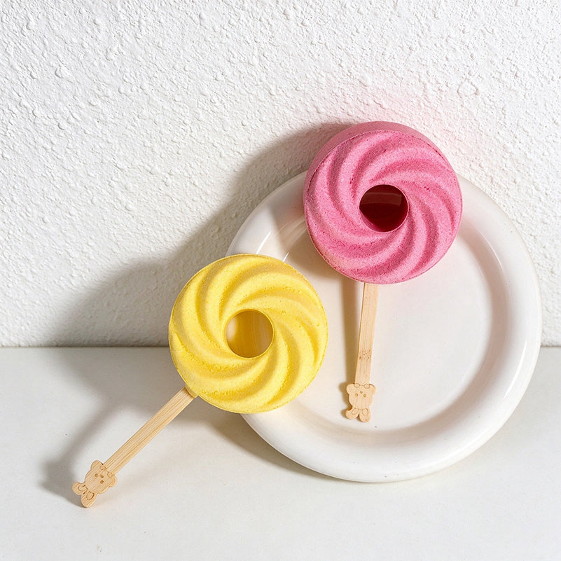 Bubble-Blowing Bath Bomb - Foaming Ring Wand