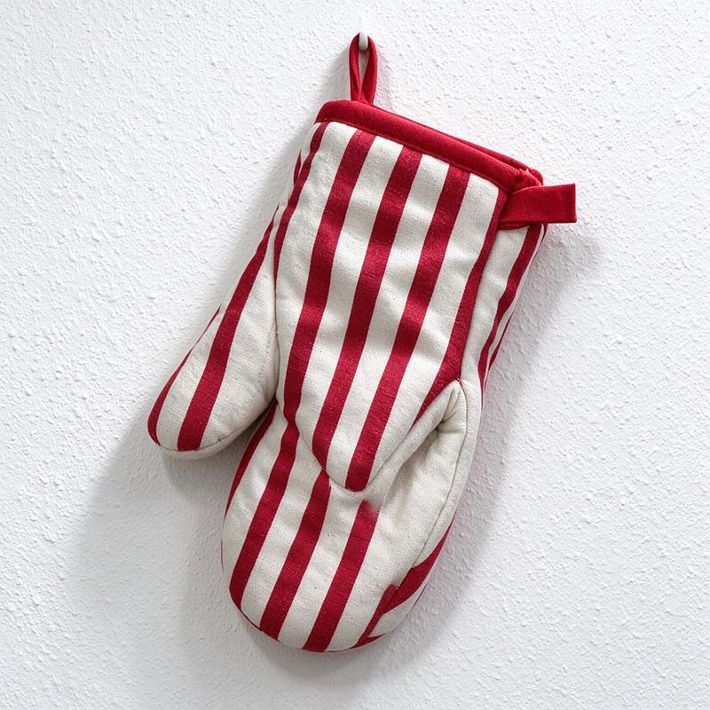 CouldNook Pinch Oven Mitt - Printed Top And Pale Quilted Underside