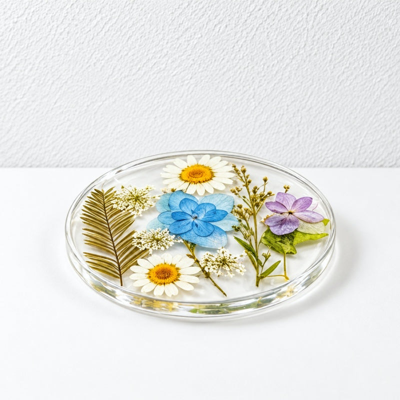 CouldNook Botanical Resin Coaster - Round Shape and Embedded Flowers