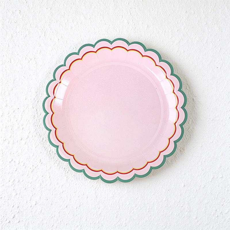CouldNook Scalloped Paper Plates - Gingham Checks Or Colored Borders