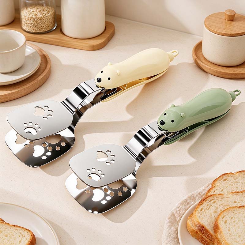 CouldNook Bear Spatula Tongs - Paw Cutouts and Locking Handle Detail