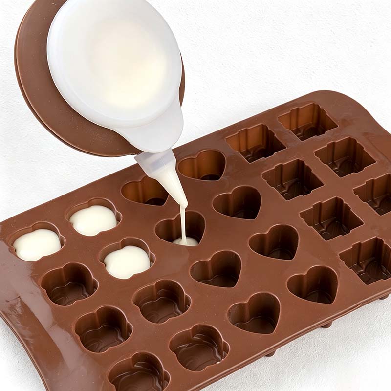 CouldNook Silicone Piping Dispenser - Controlled Handled Squeeze-Pour Design