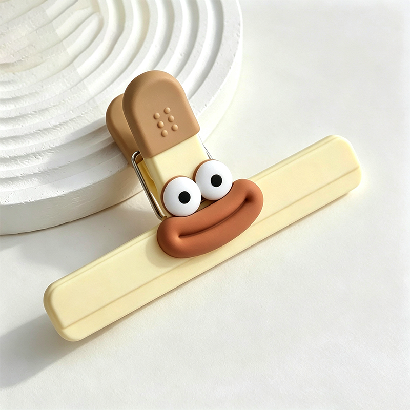 CouldNook Character Spout Bag Sealing Clip - Pantry Storage Accent