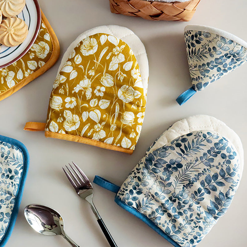 CouldNook Japanese Cotton Oven Mitt & Pot Holder - Blue Botanical Decor
