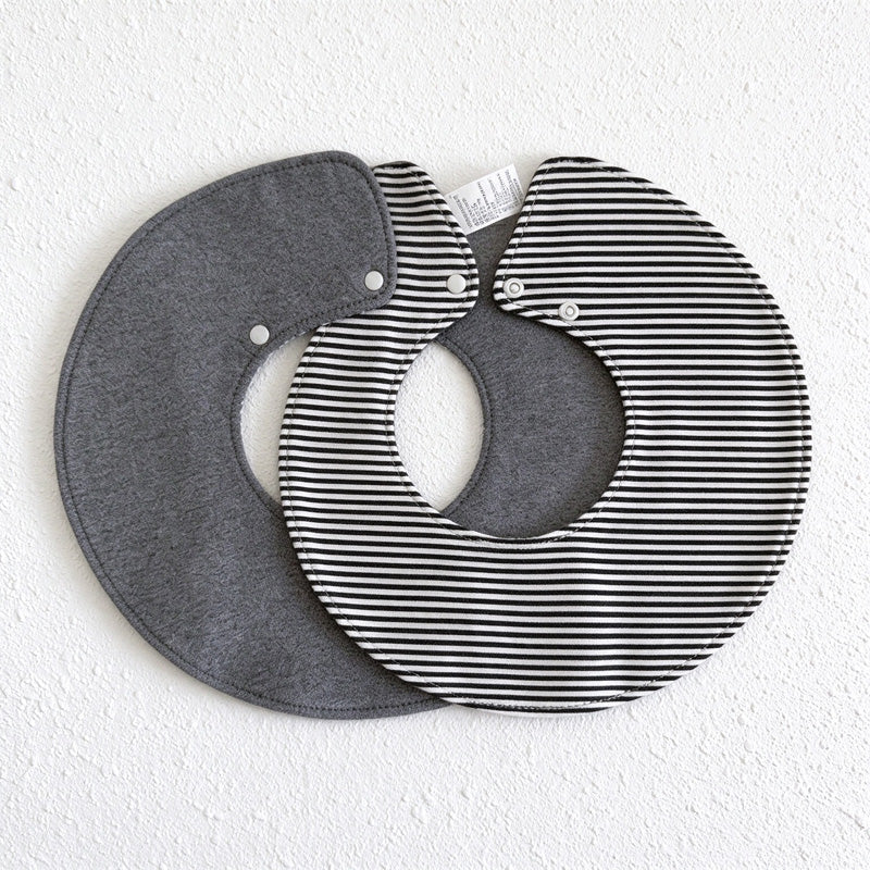 Reversible Round Baby Bib with Adjustable Snaps