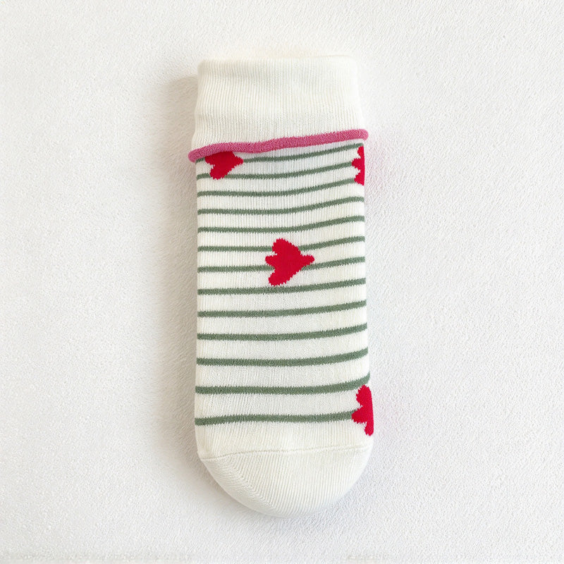 CouldNook Graphic Crew Socks - Apple Motifs And Contrasting Stripe Patterns