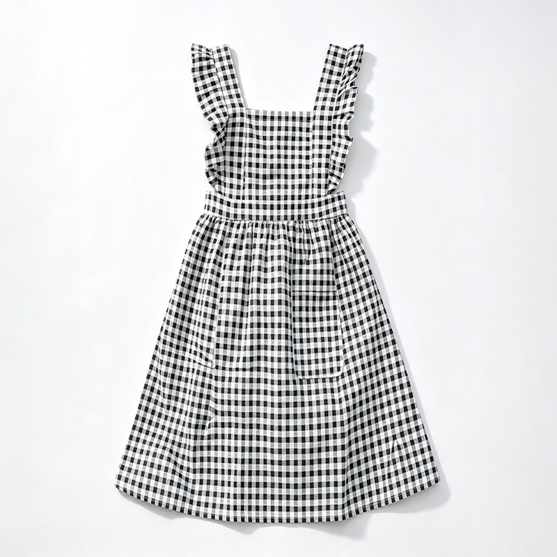 CouldNook Gingham Crossback Apron - Heart Pocket Garden Layer