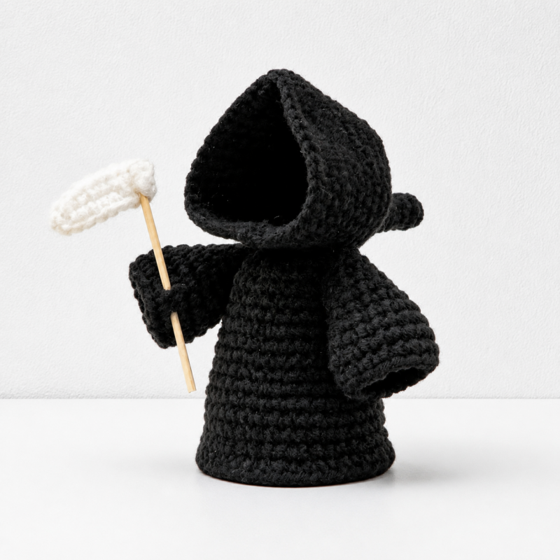CouldNook Halloween Yarn Reaper Doll - Hooded Figure and Props