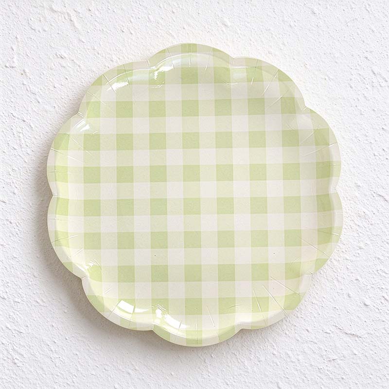 CouldNook Scalloped Paper Plates - Gingham Checks Or Colored Borders
