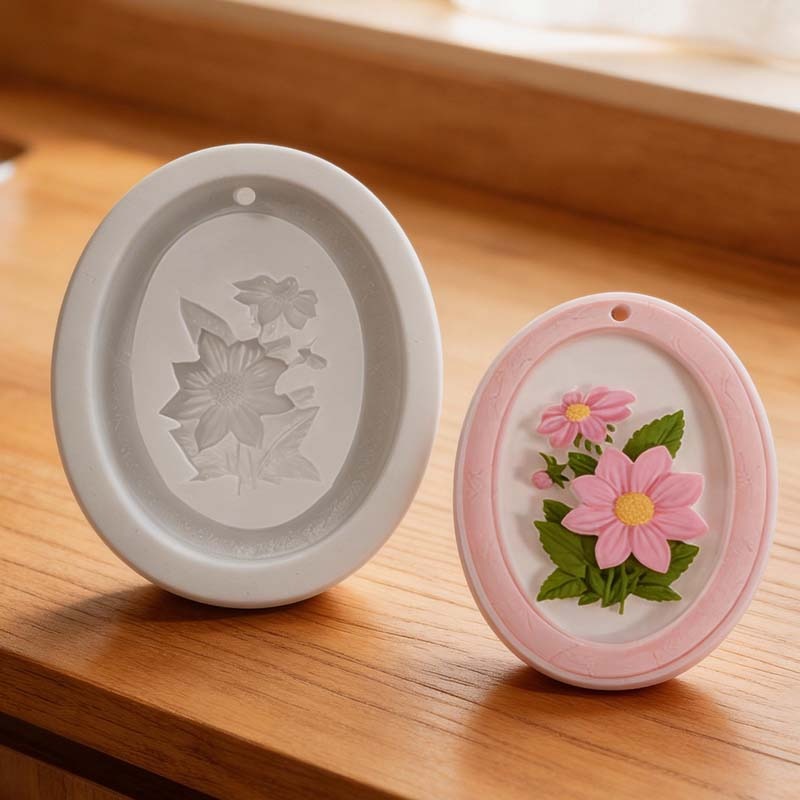 CouldNook 3D Floral Relief Pendant Silicone Mold - DIY Aromatherapy Wax & Plaster