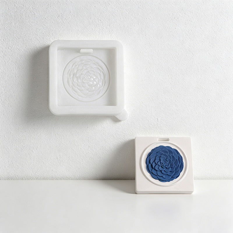 CouldNook 3D Floral Relief Pendant Silicone Mold - DIY Aromatherapy Wax & Plaster
