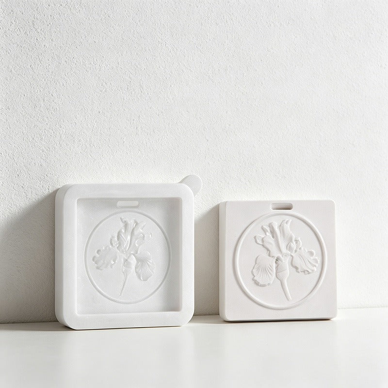 CouldNook 3D Floral Relief Pendant Silicone Mold - DIY Aromatherapy Wax & Plaster