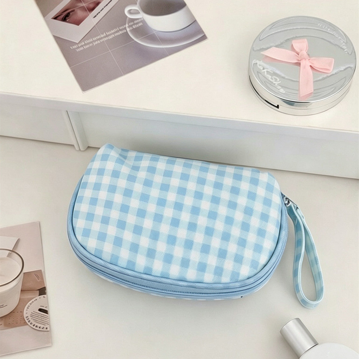 CouldNook Gingham Clamshell Pouch - Curved Zipper And Inner Pockets