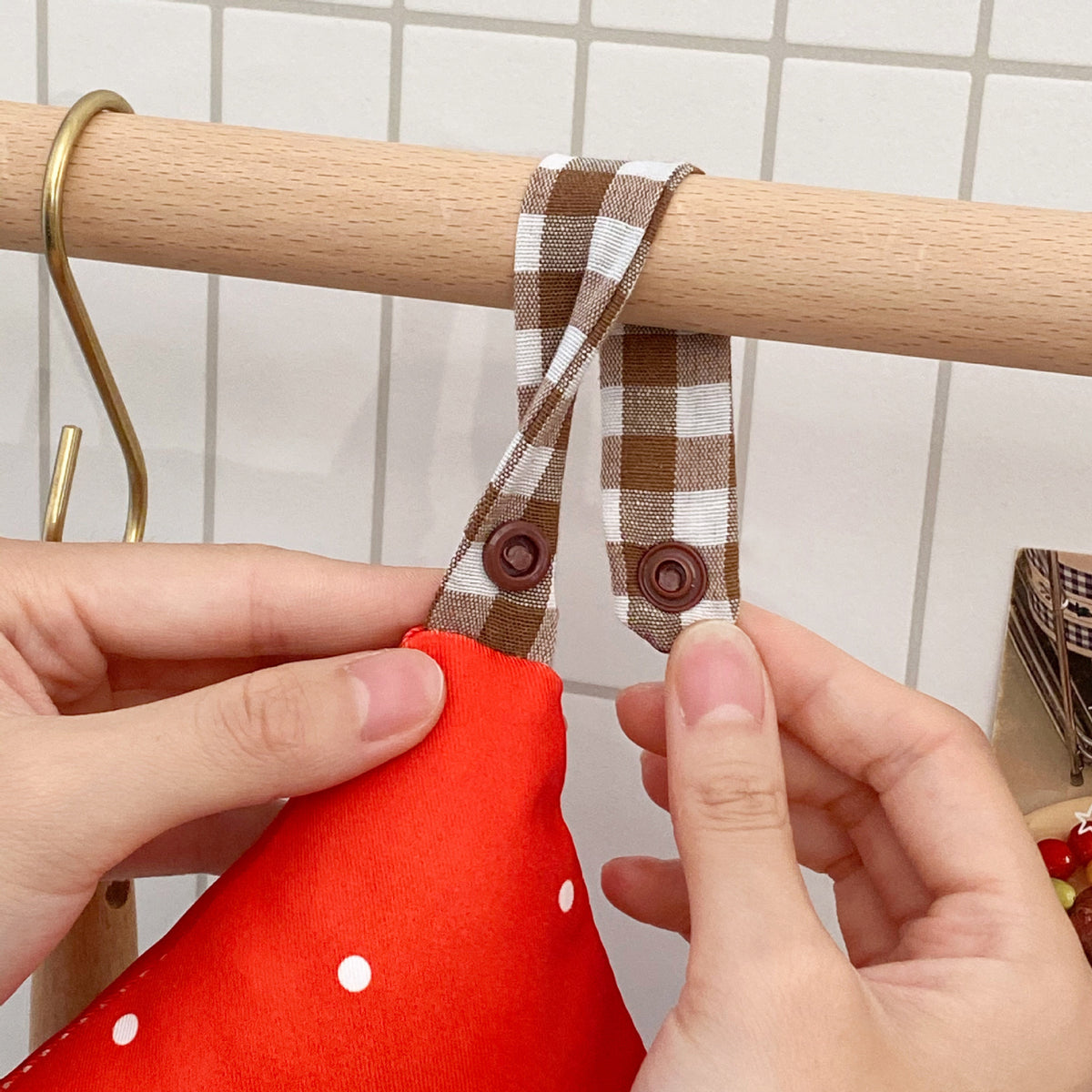 CouldNook House-Shaped Tissue Holder - Dotted Roof and Hanging Loop