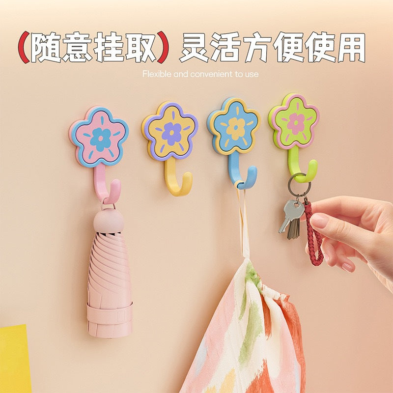 CouldNook Flower Adhesive Hook Set - Curved Hooks And Contrasting Petals