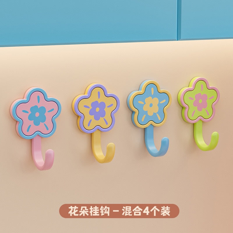 CouldNook Flower Adhesive Hook Set - Curved Hooks And Contrasting Petals