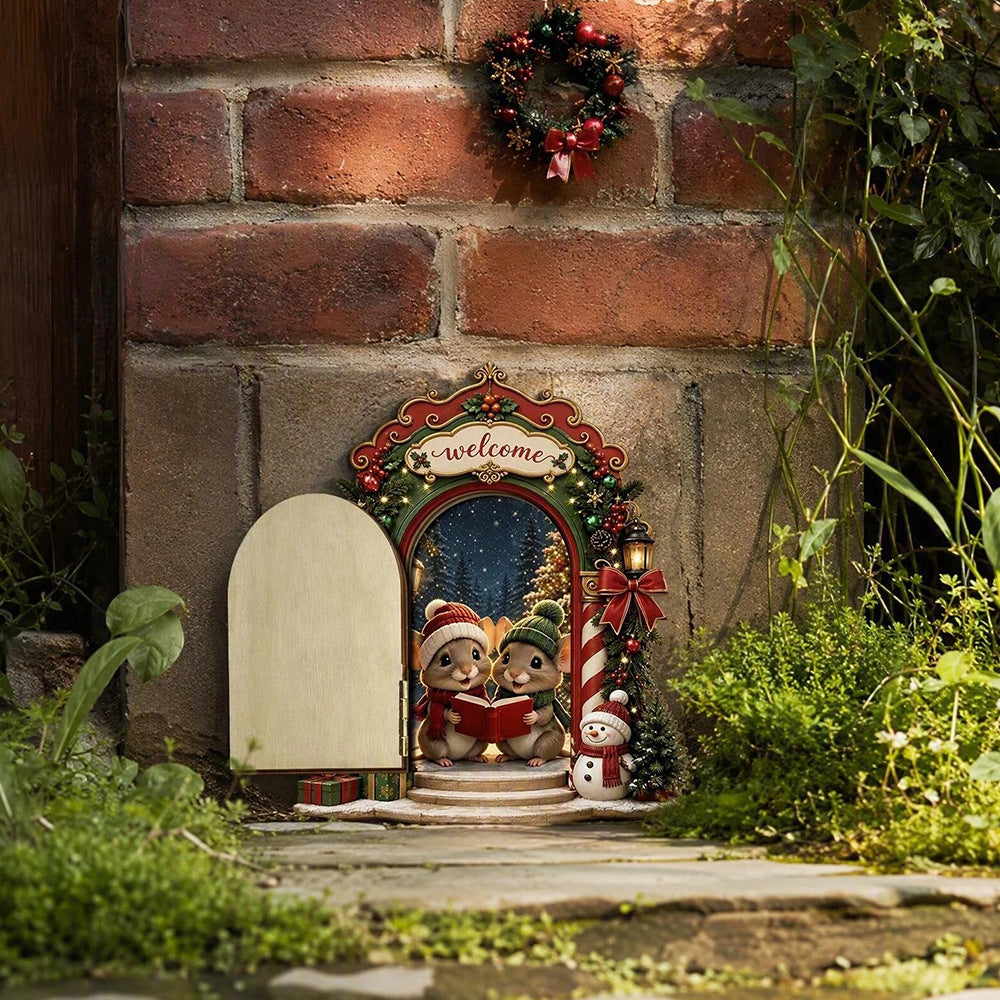 CouldNook Christmas Mouse Door Decoration - Opening Panel And Festive Scene