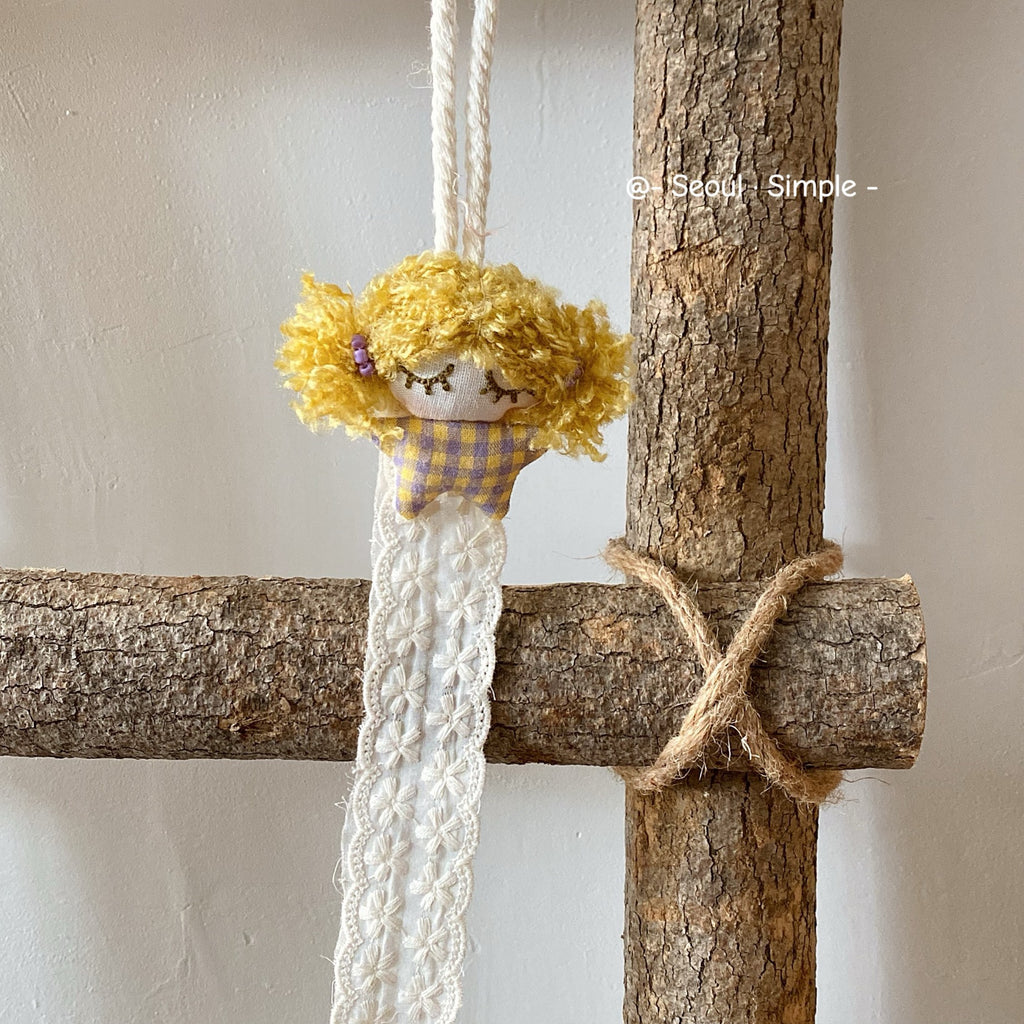 CouldNook Doll Hair Clip Organizer - Knotted Strip And Cord Loop