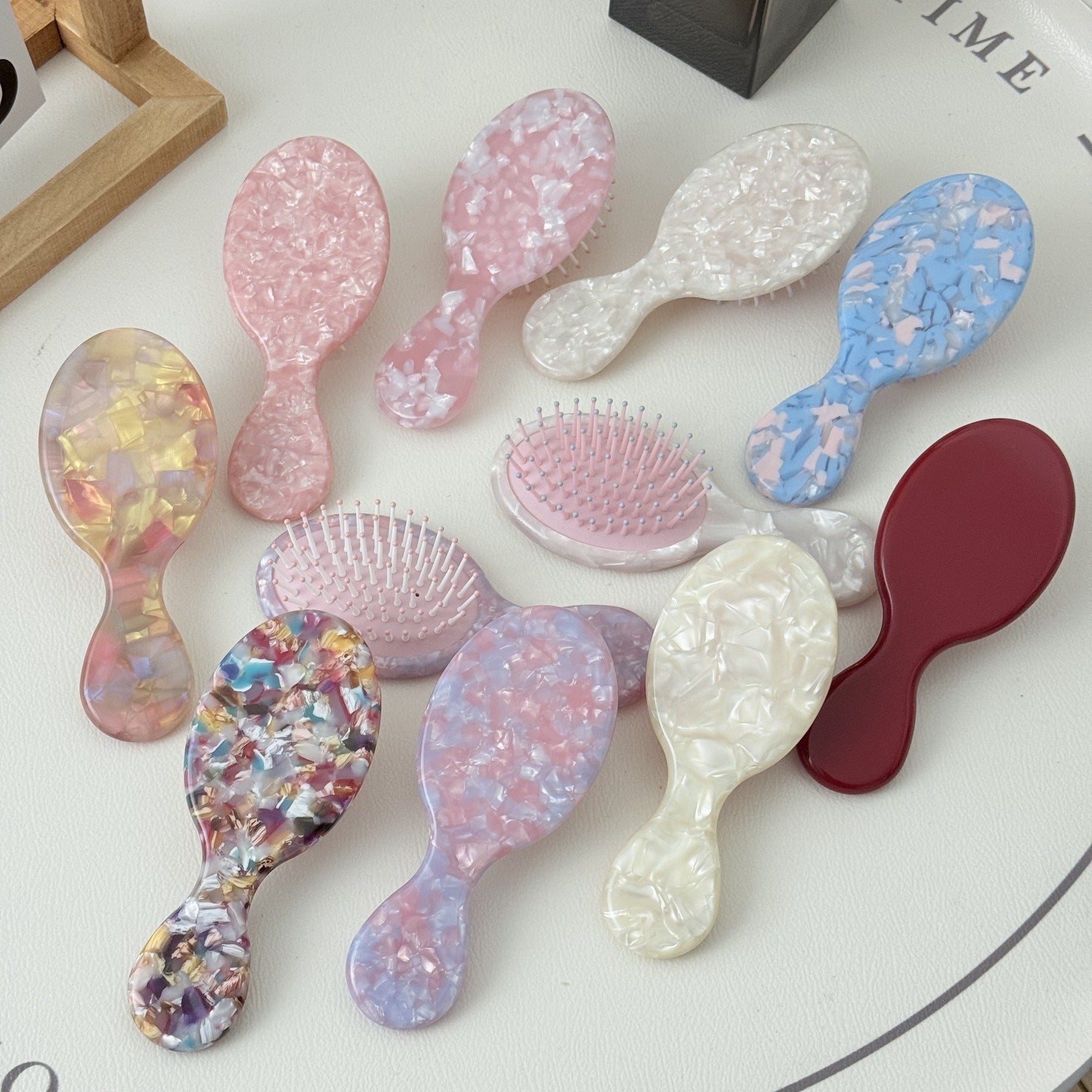 CouldNook Patterned Oval Hair Brush - Handheld Grip Profile