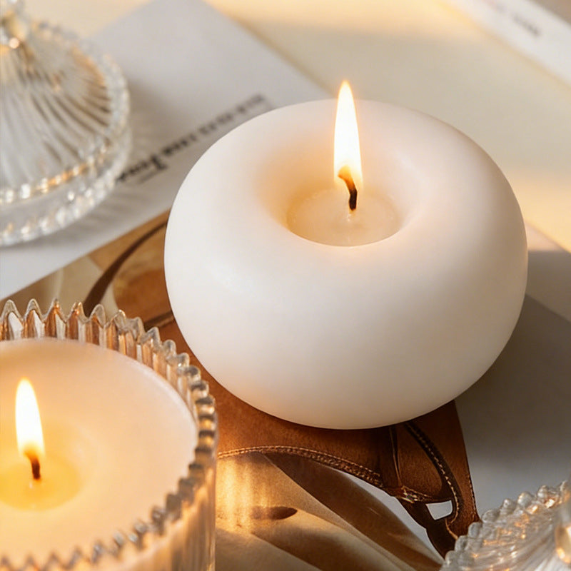 CouldNook Aesthetic Donut Scented Candle - Minimalist Ring Aromatherapy